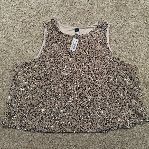 Old Navy Tops - NWT sequin tank top ✨